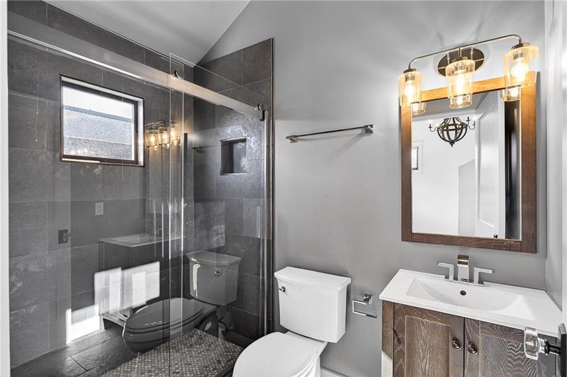 636 Kennesaw Avenue NE