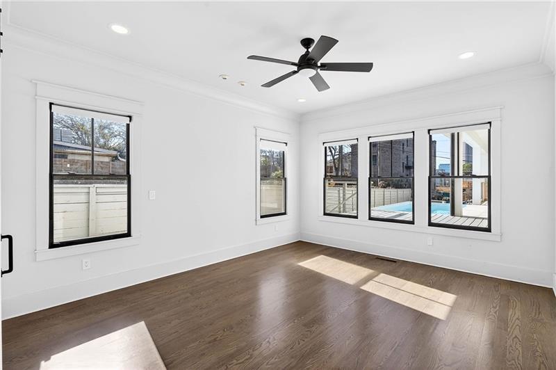 636 Kennesaw Avenue NE