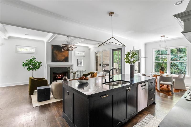 1760 Barclay Close NW