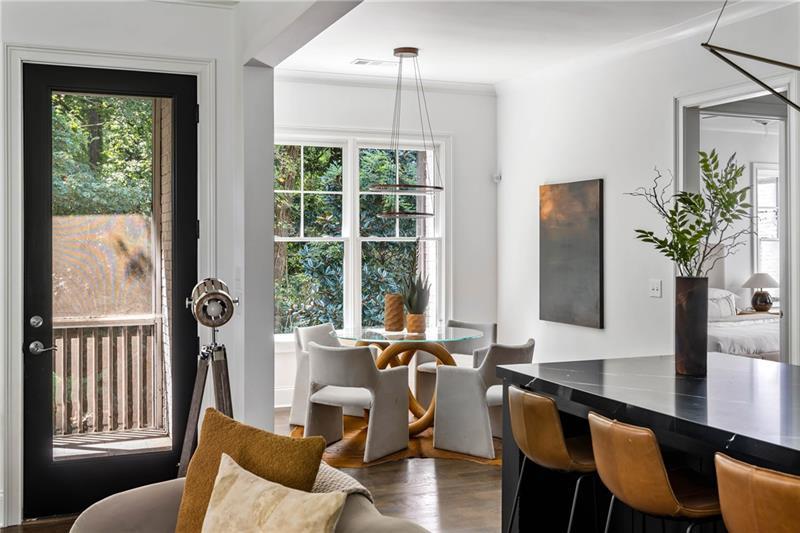 1760 Barclay Close NW