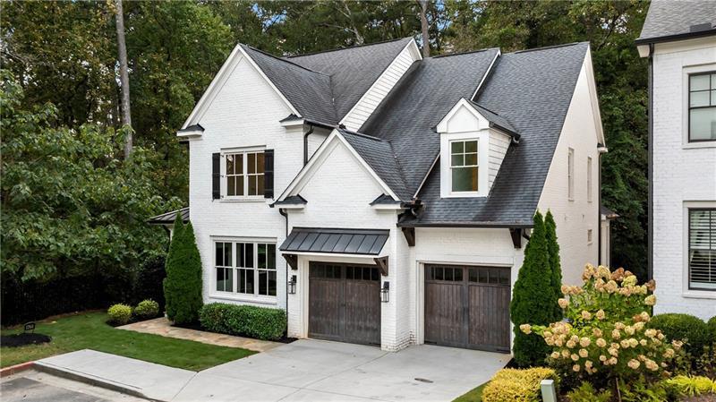 1760 Barclay Close NW