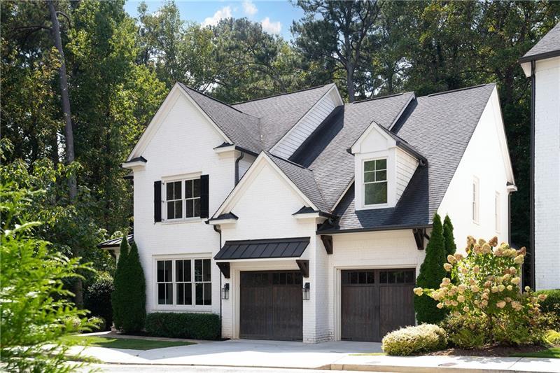 1760 Barclay Close NW