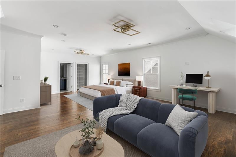 1760 Barclay Close NW