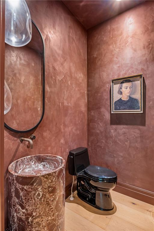 3002 Cravenridge Drive NE