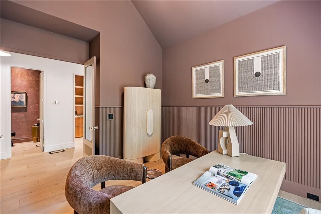 3002 Cravenridge Drive NE