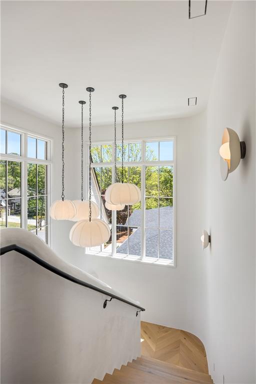 3002 Cravenridge Drive NE