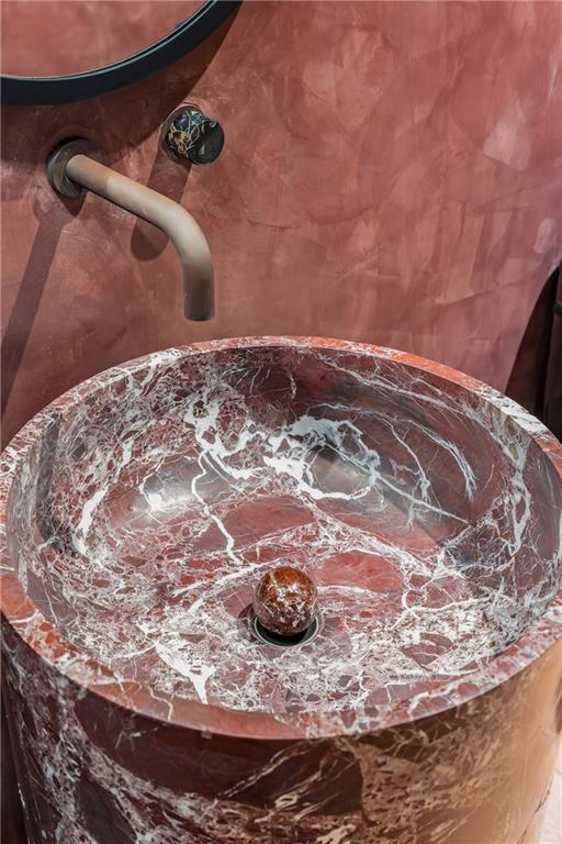 3002 Cravenridge Drive NE