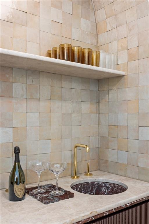 3002 Cravenridge Drive NE