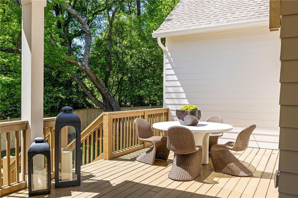 3002 Cravenridge Drive NE