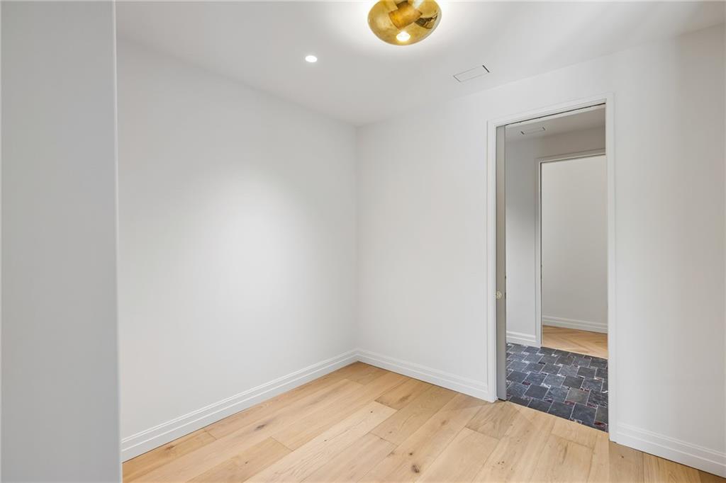 3002 Cravenridge Drive NE