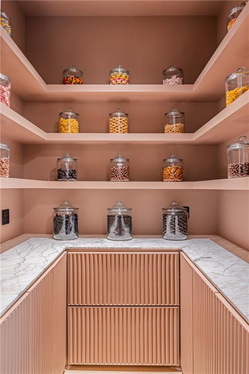 3002 Cravenridge Drive NE