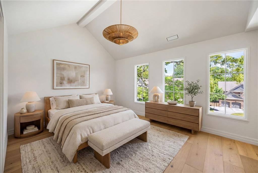 3002 Cravenridge Drive NE