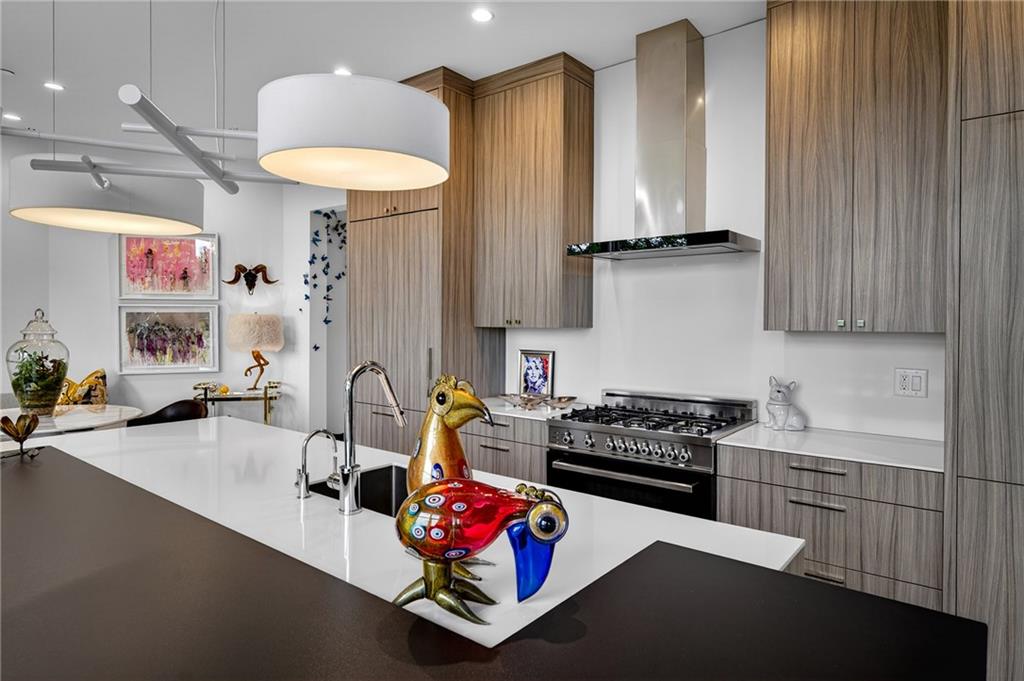 281 15th Street NE Unit 302