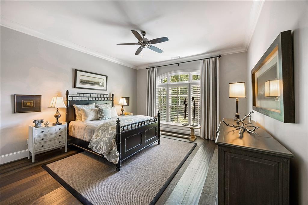 820 Loridans Drive NE