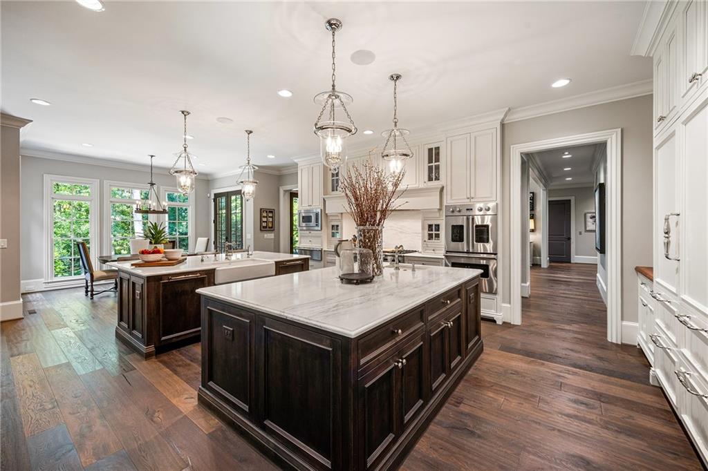 820 Loridans Drive NE