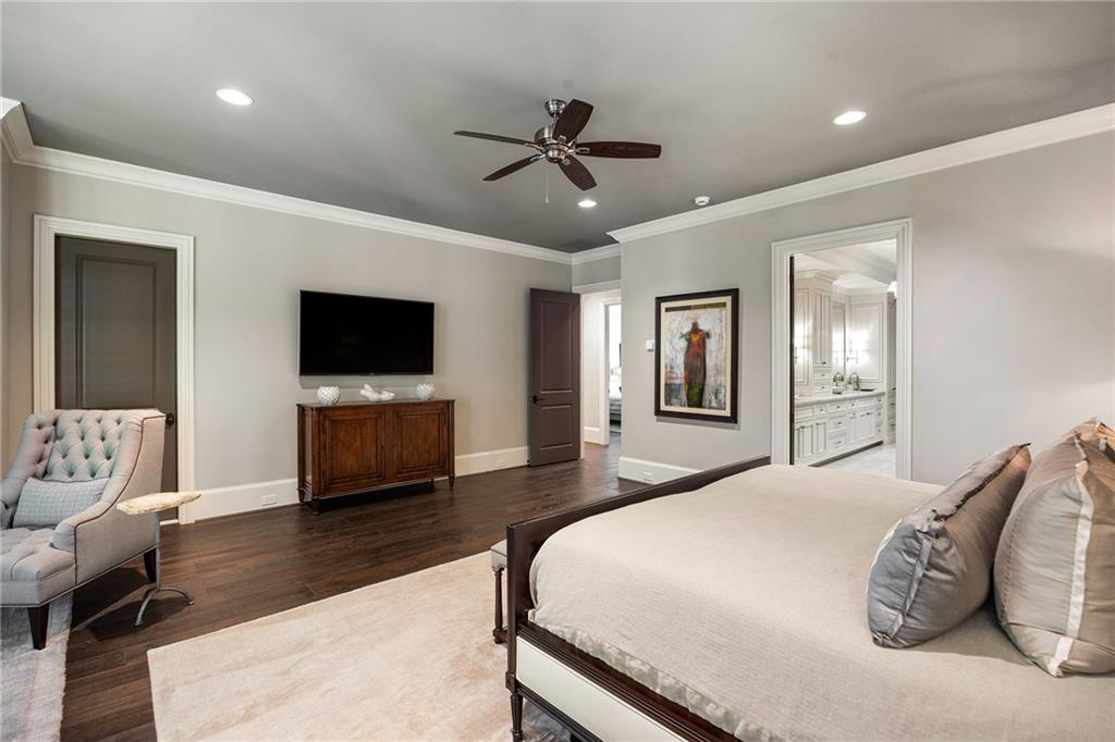 820 Loridans Drive NE