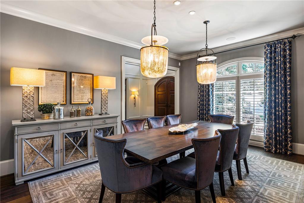 820 Loridans Drive NE
