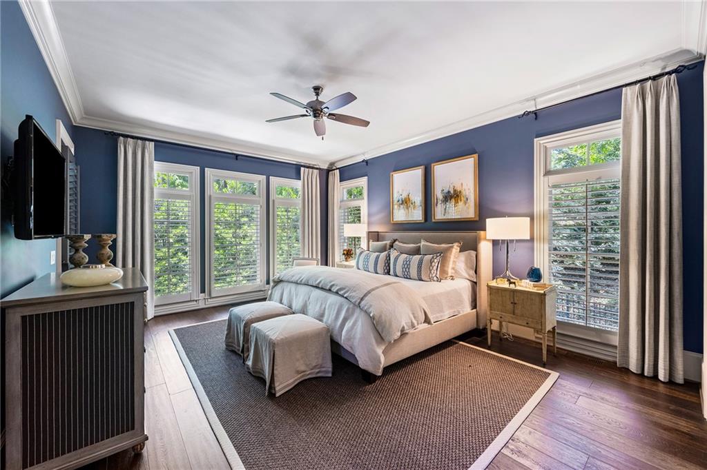 820 Loridans Drive NE