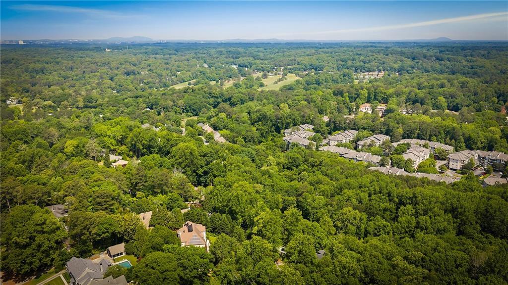 132 Laurel Drive NE