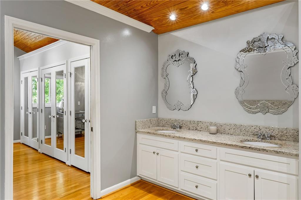 132 Laurel Drive NE