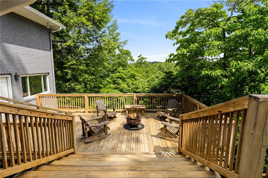 132 Laurel Drive NE