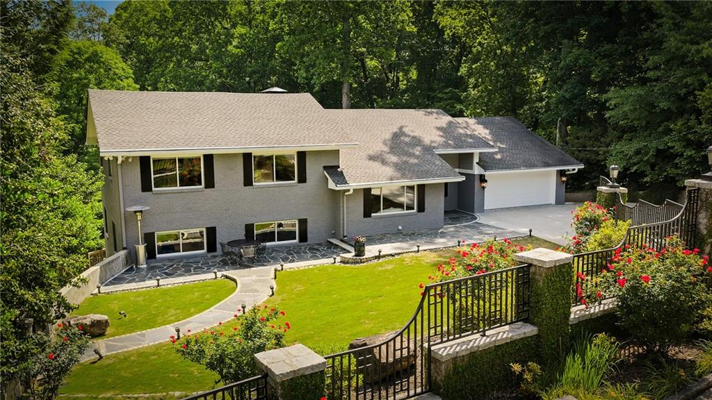 132 Laurel Drive NE