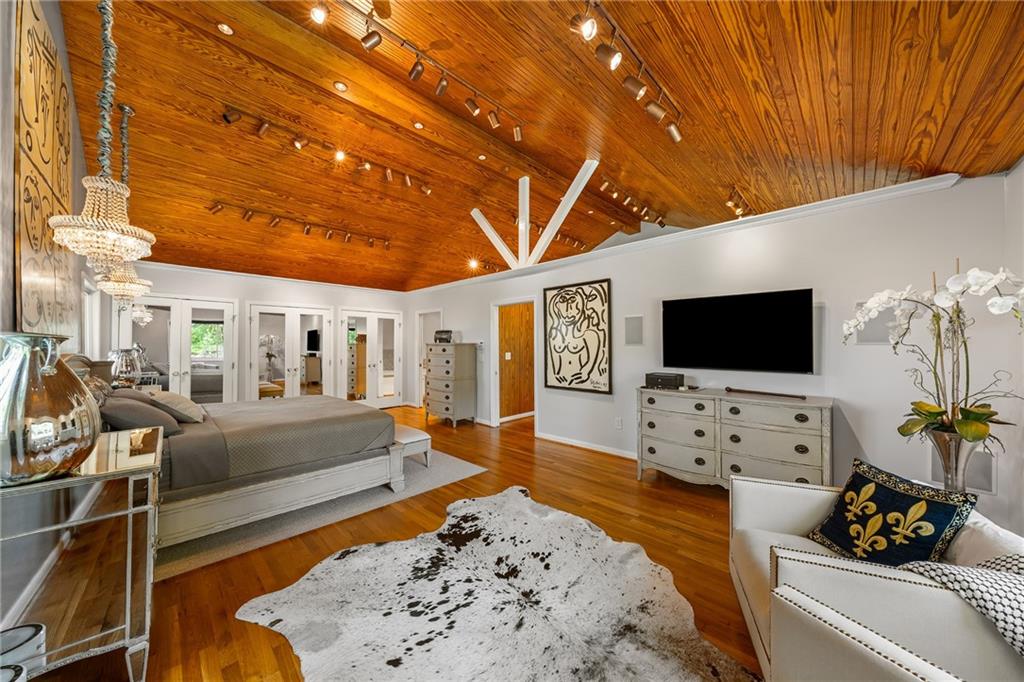 132 Laurel Drive NE