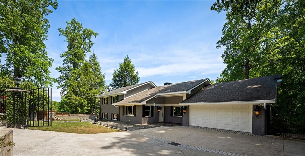 132 Laurel Drive NE