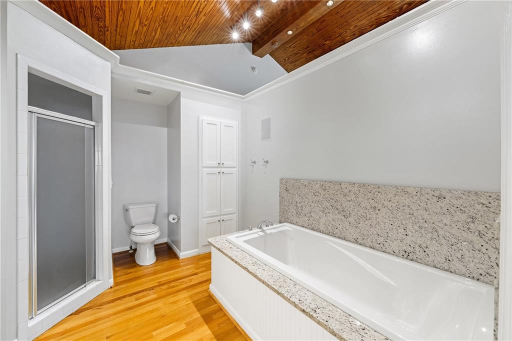 132 Laurel Drive NE