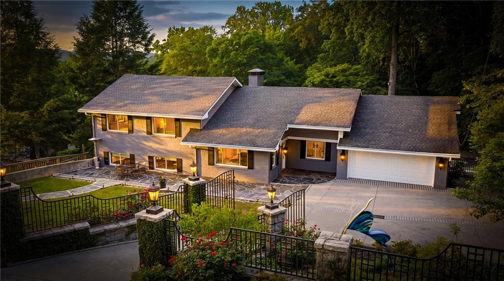 132 Laurel Drive NE