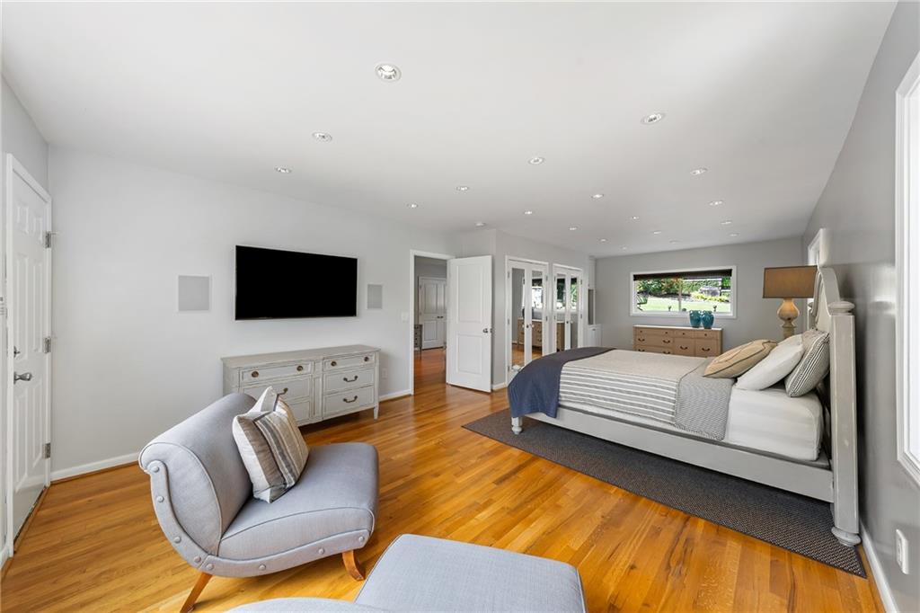 132 Laurel Drive NE