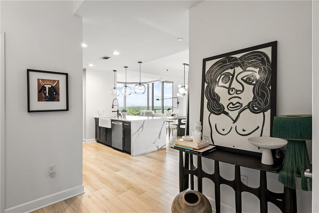 2795 Peachtree Road NE Unit 1701