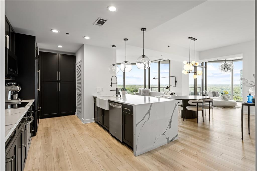 2795 Peachtree Road NE Unit 1701