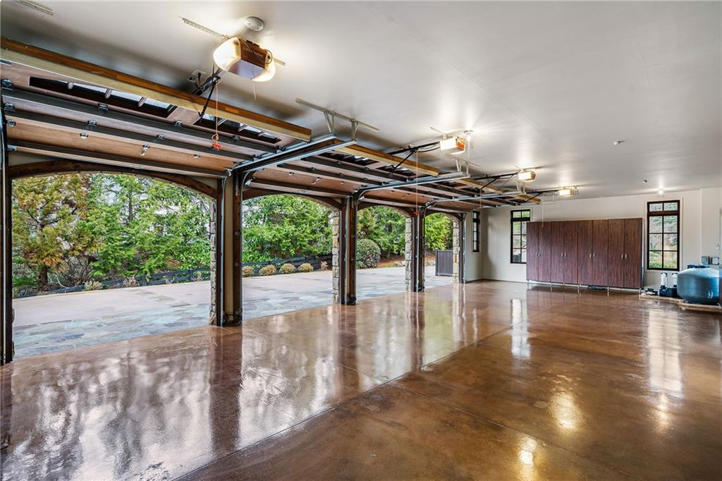 550 Blue Heron Way