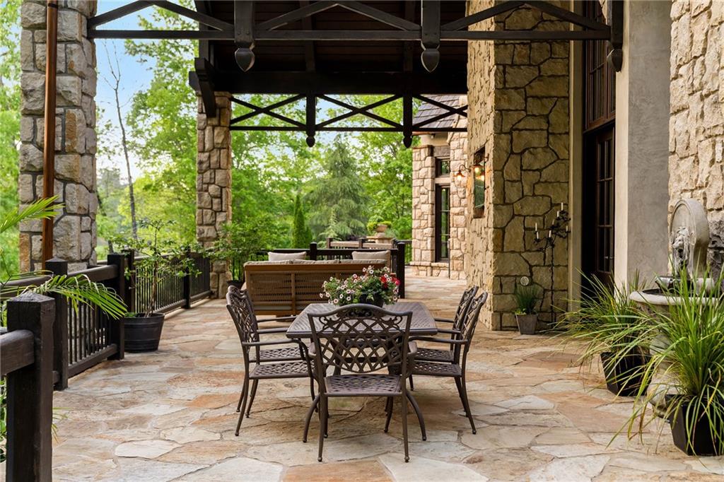550 Blue Heron Way