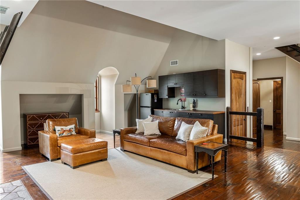 550 Blue Heron Way