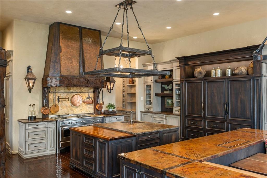 550 Blue Heron Way
