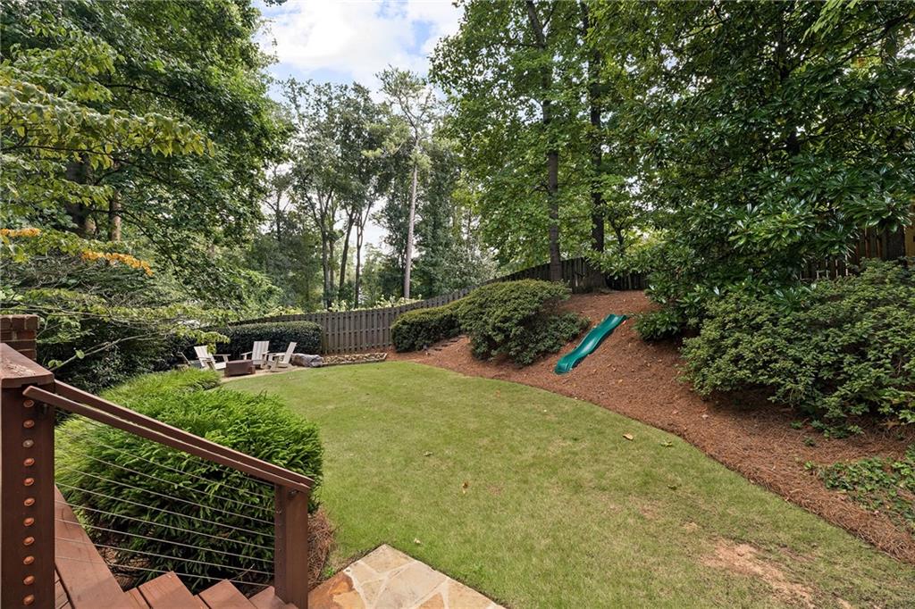 220 Powers Cove NW