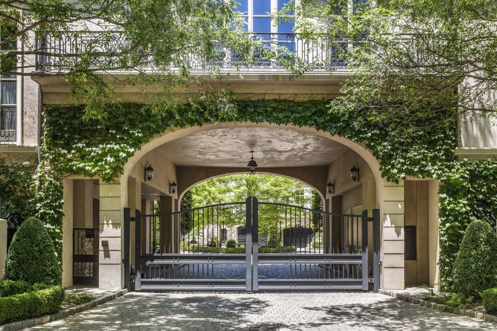 2288 Peachtree Road NW Unit 13