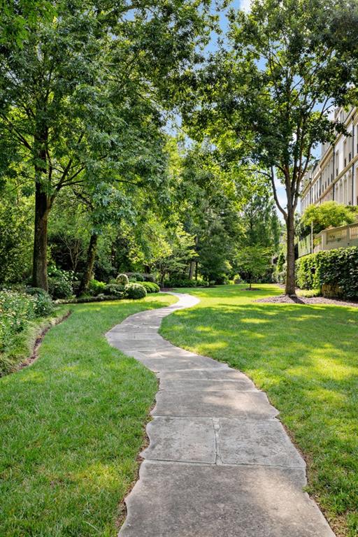 2288 Peachtree Road NW Unit 13