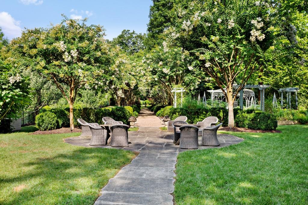 2288 Peachtree Road NW Unit 13