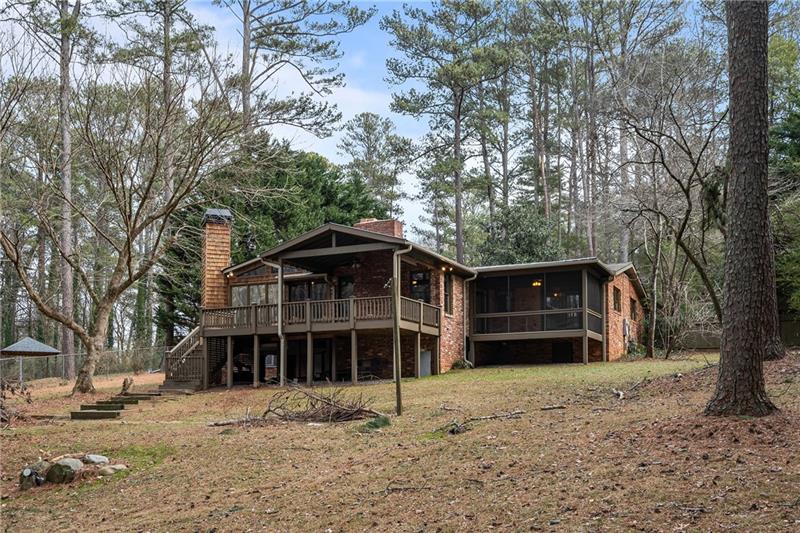 2468 Ridgeway Drive