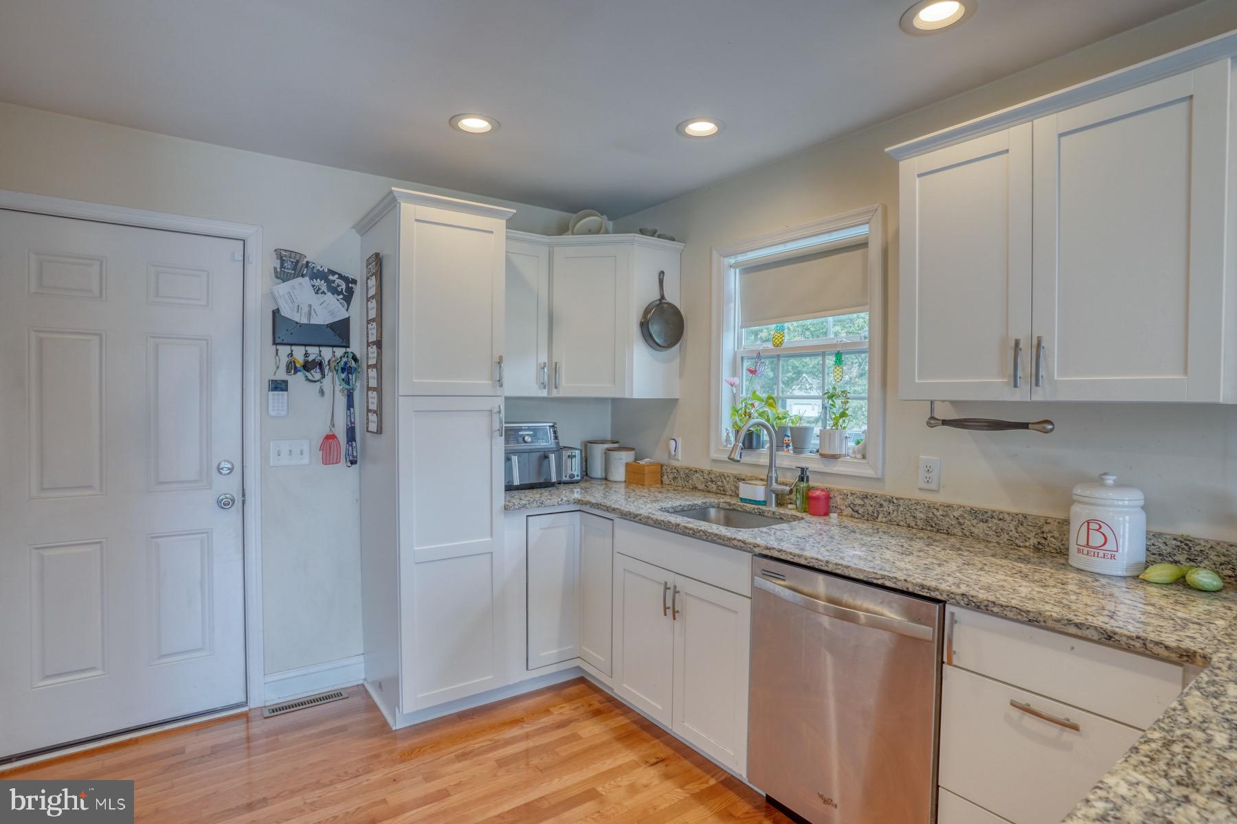 207 TALL TREE COURT