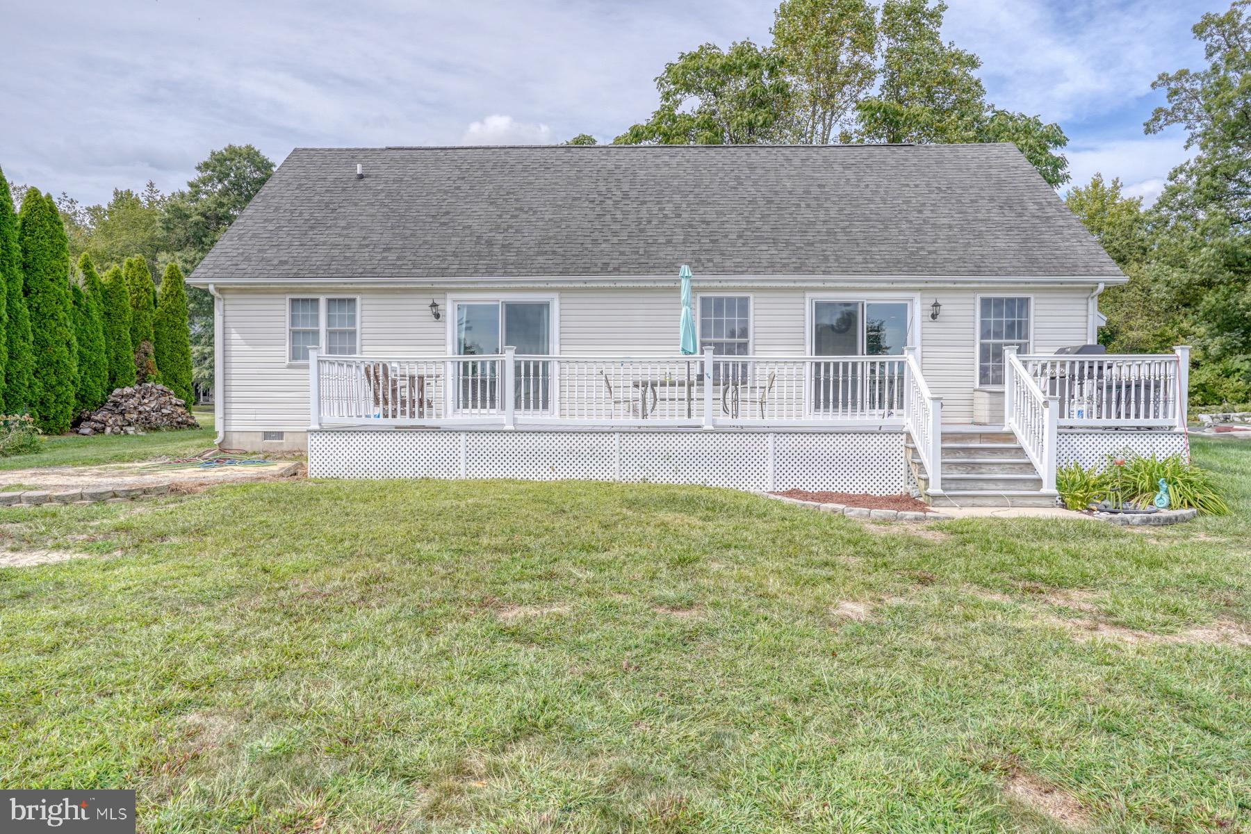 207 TALL TREE COURT