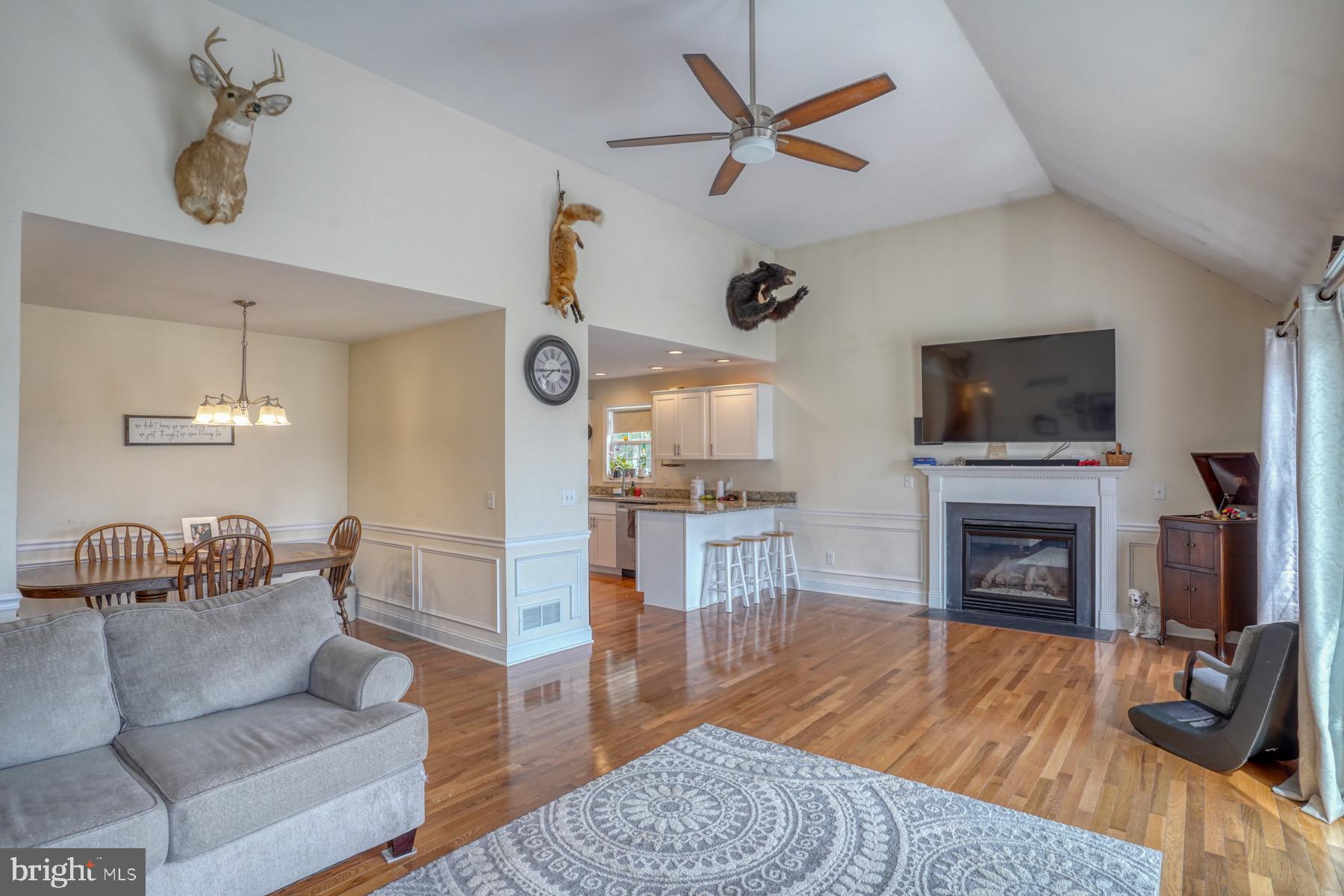 207 TALL TREE COURT
