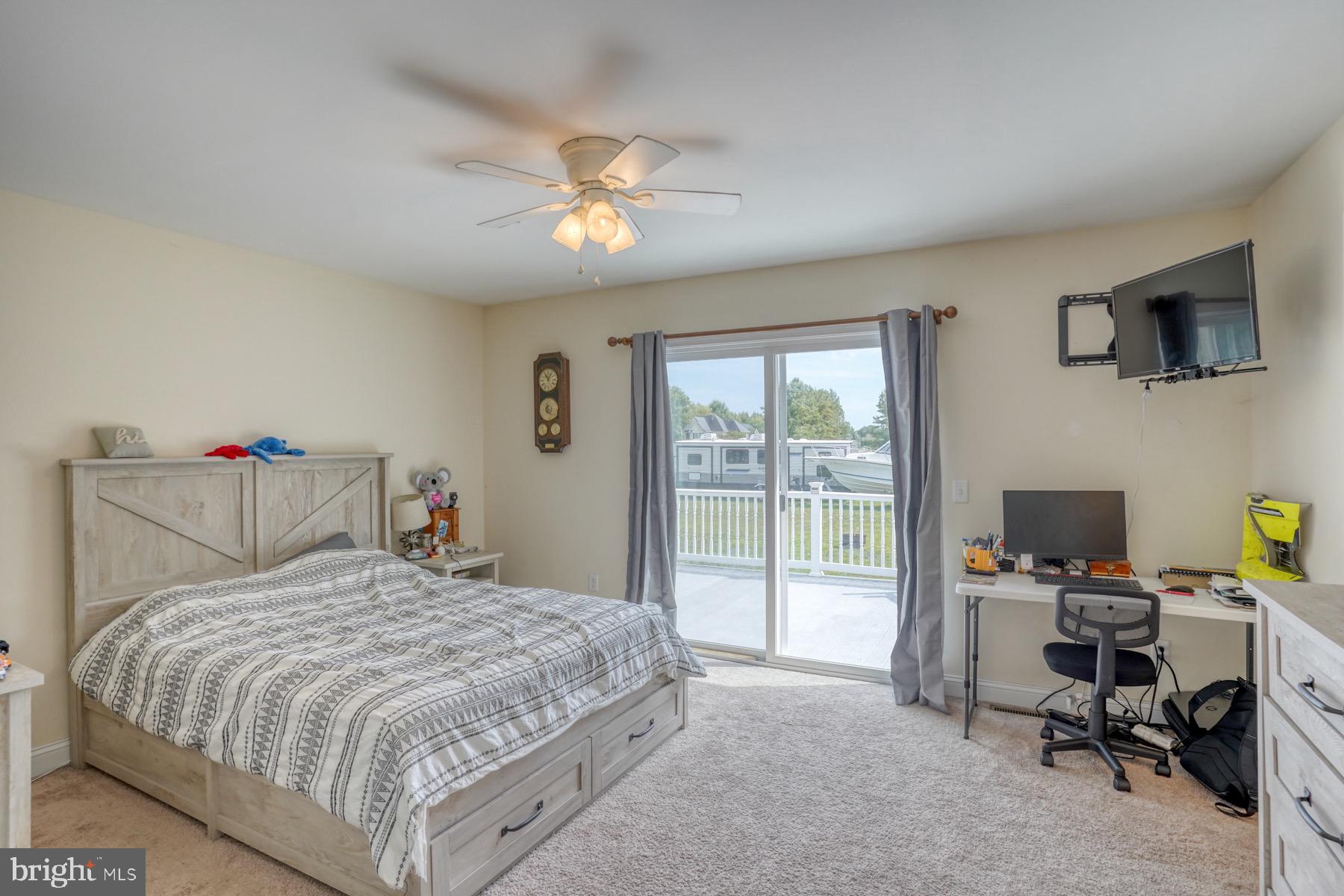 207 TALL TREE COURT