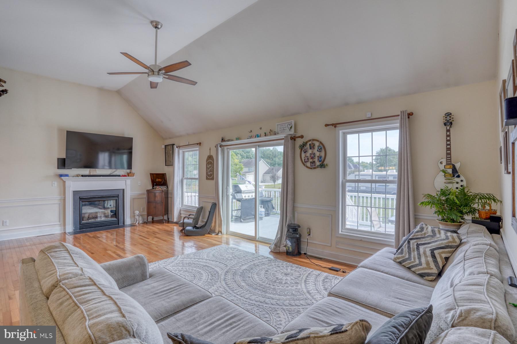 207 TALL TREE COURT