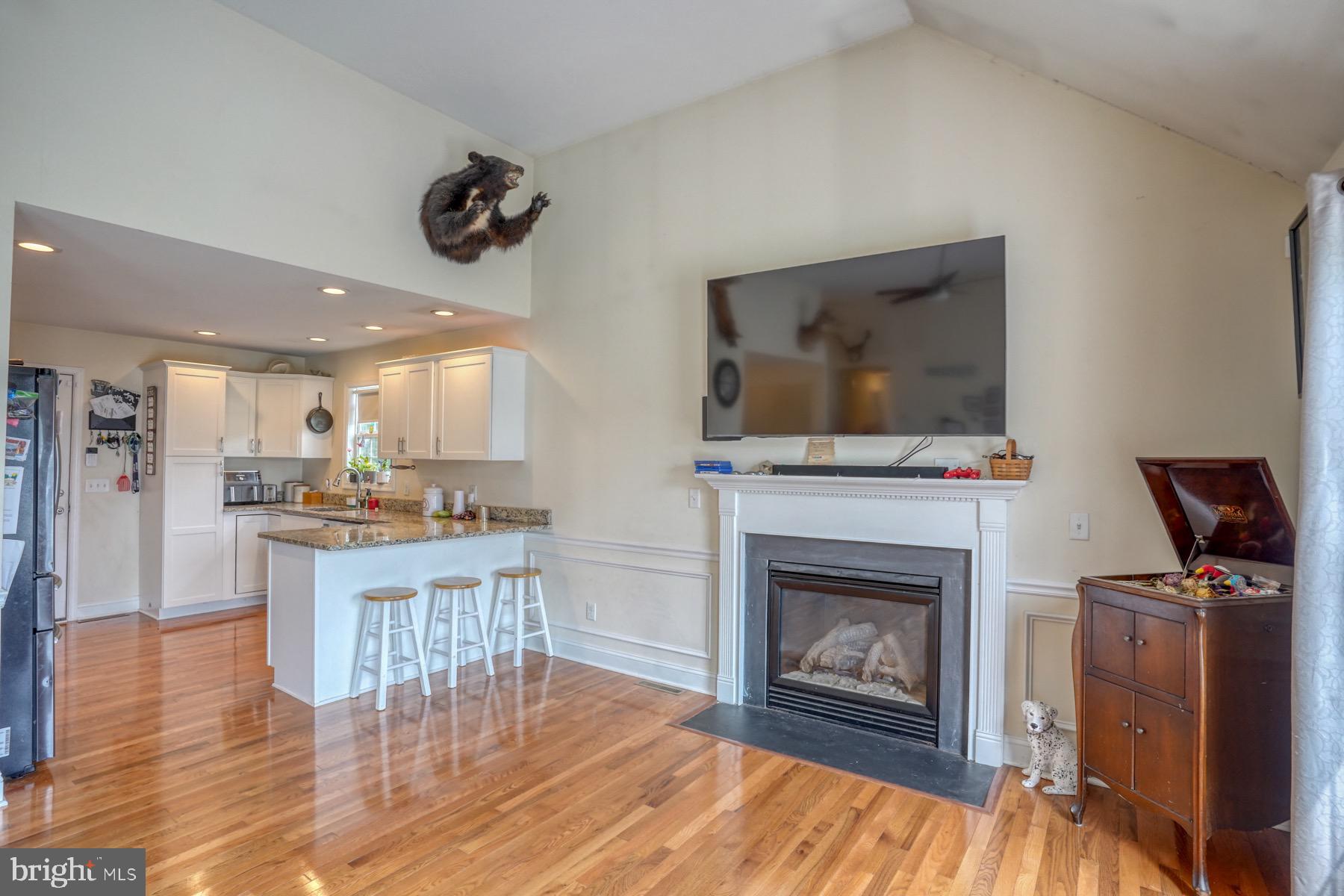 207 TALL TREE COURT