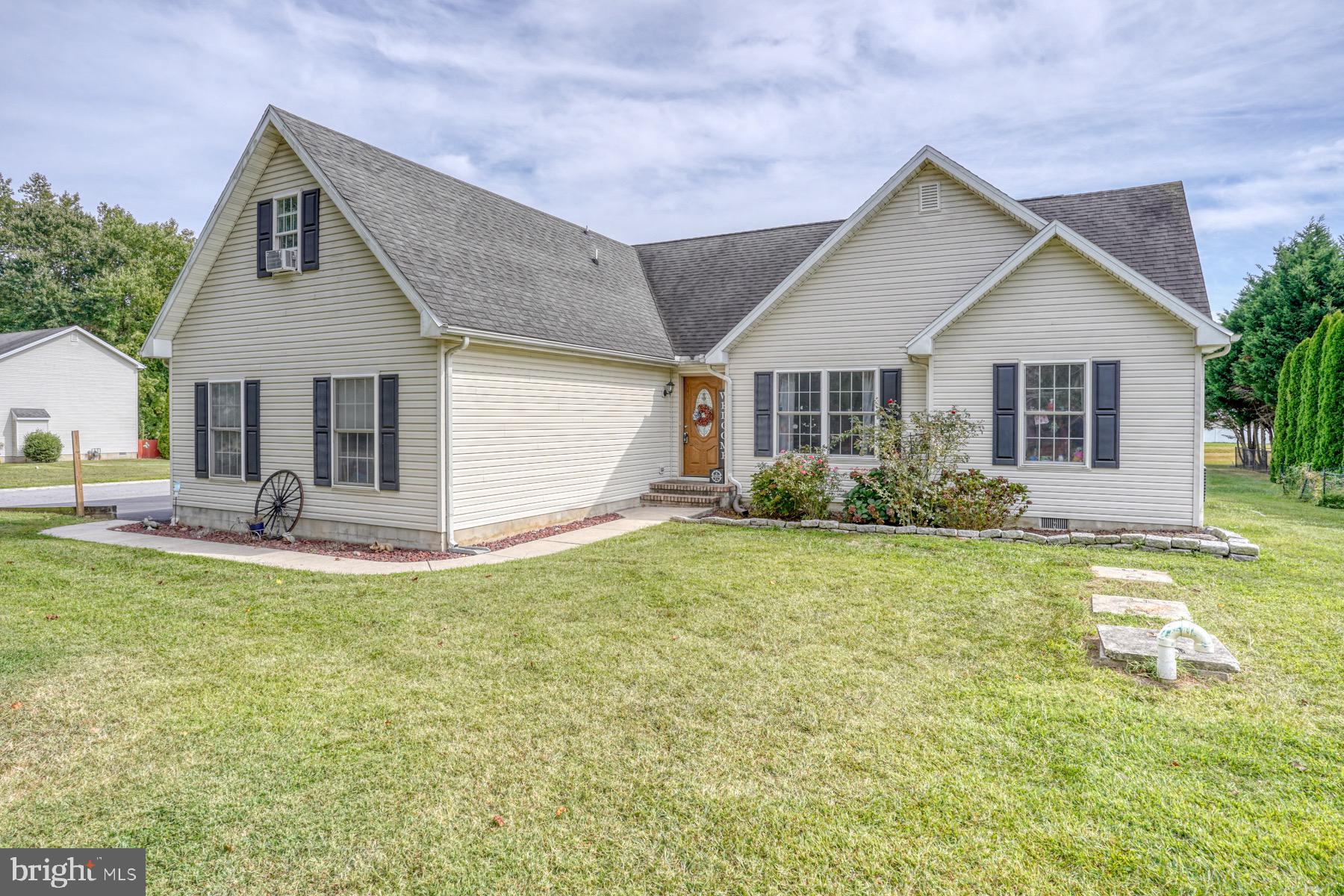207 TALL TREE COURT