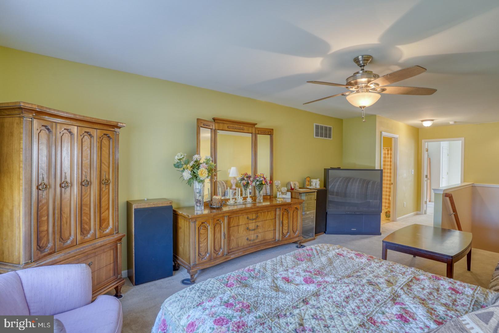 198 SORRELL CIRCLE